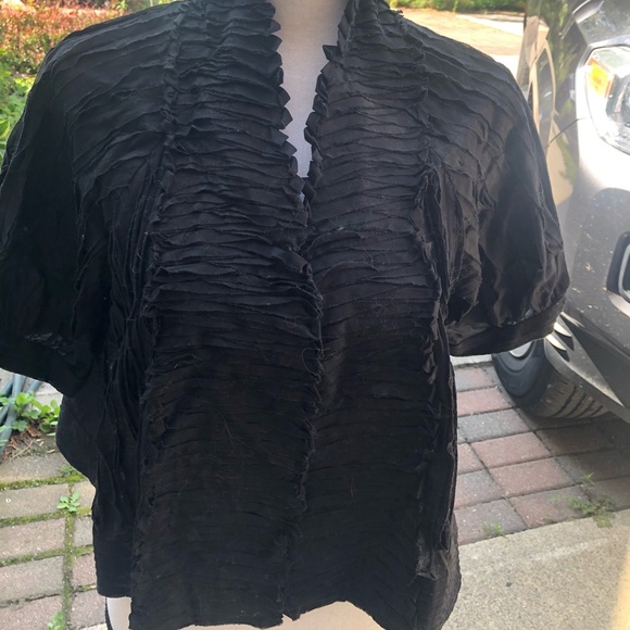 BCBGMaxAzria Jackets & Blazers - Vintage BCBG short sleeved jacket